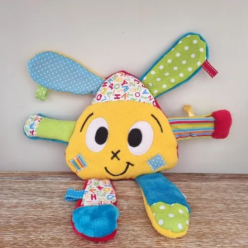 Doudou rigolo en polaire et minkee -  vert, jaune, rouge et bleu- peluche bébé