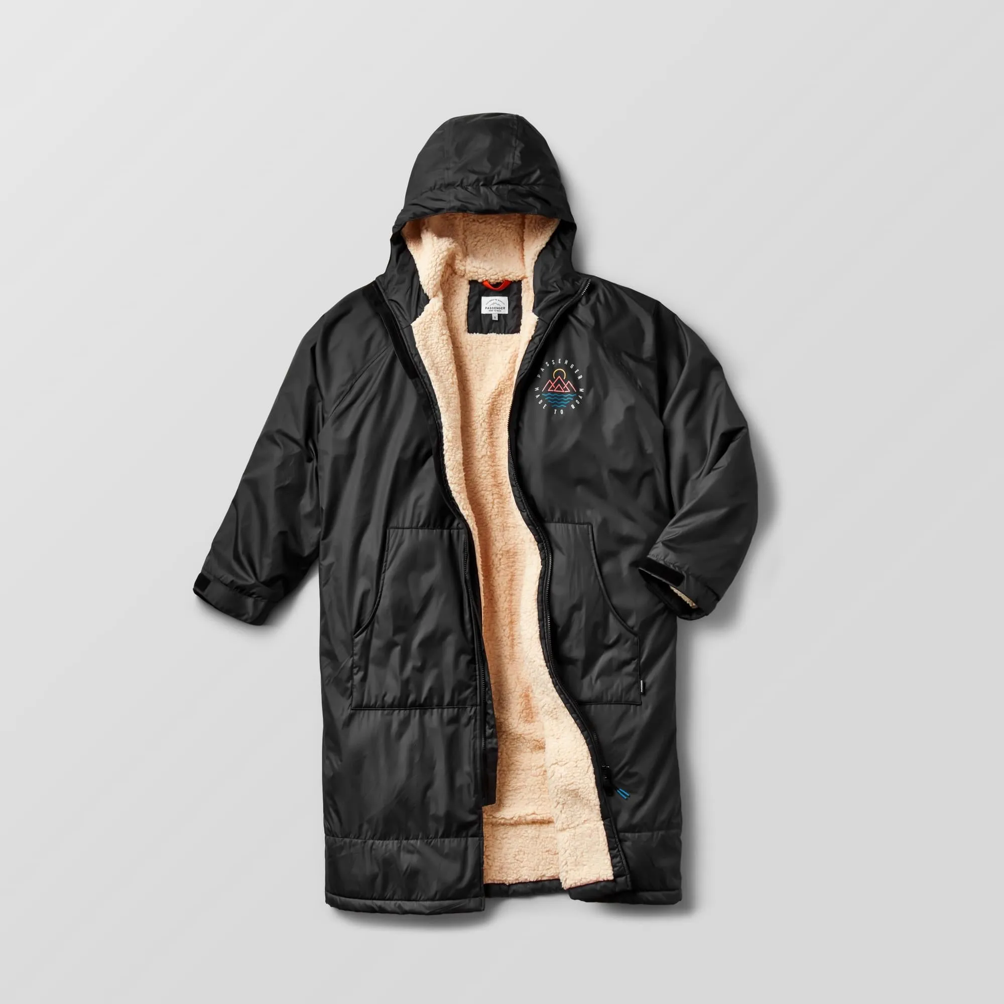 Poncho de surf doublé en sherpa recyclé Escapism - Noir