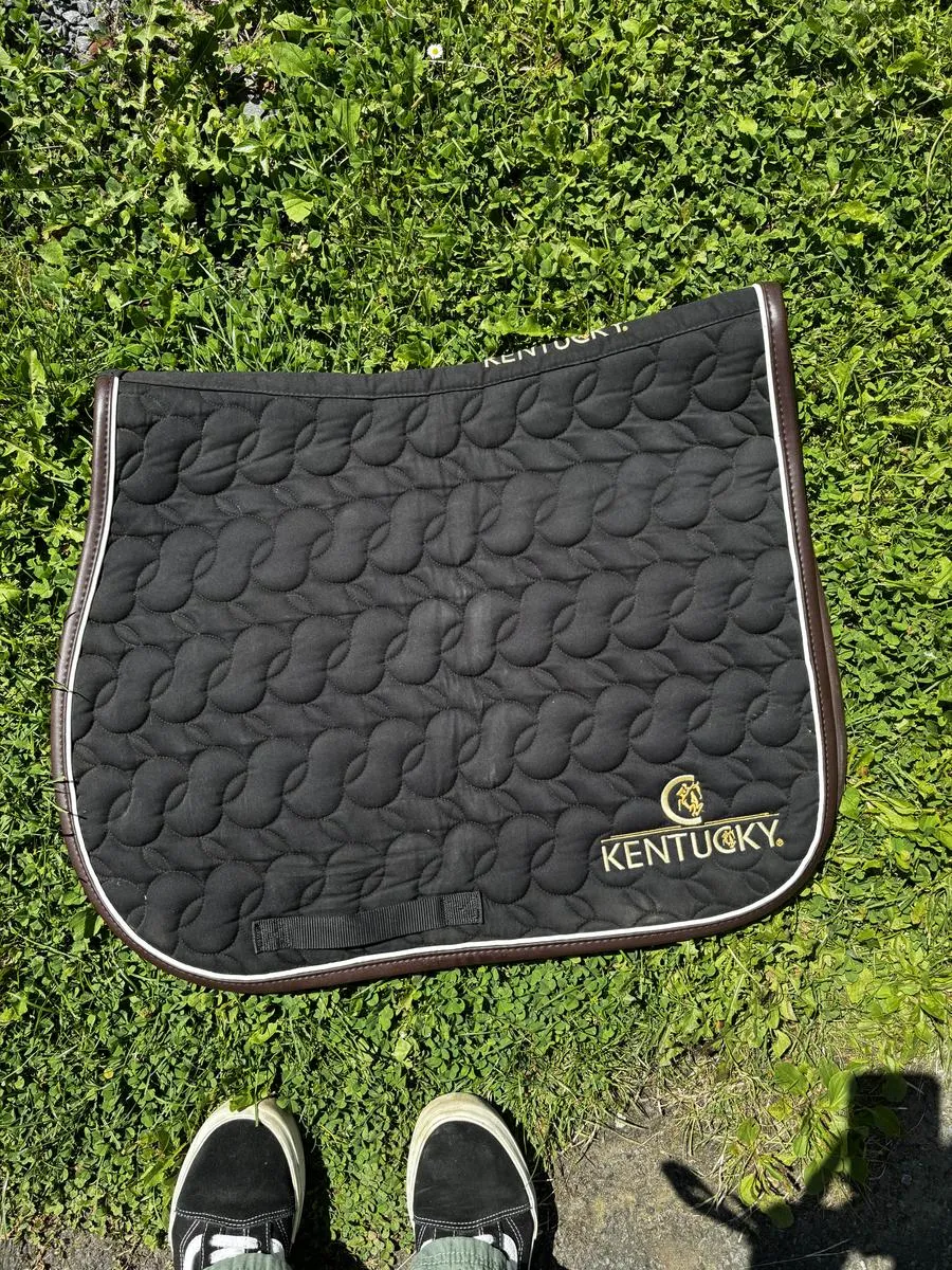 Tapis kentucky noir